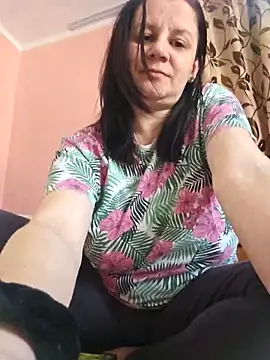 Snapshot of KristenVega chatting on February 24, 11:21 am KristenVega online show from February 24, 11:21 am