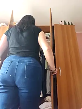 Snapshot of KristenVega chatting on September 12, 10:37 am KristenVega online show from September 12, 10:37 am