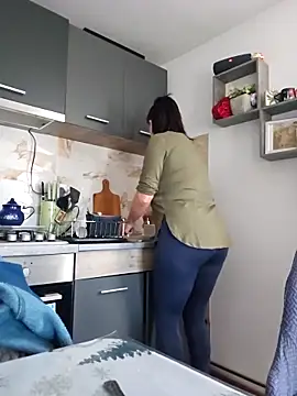 Snapshot of KristenVega chatting on December 16, 8:19 am KristenVega online show from December 16, 8:19 am