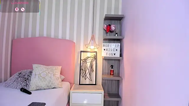 AMELIETARSON online show from September 10, 7:25 pm