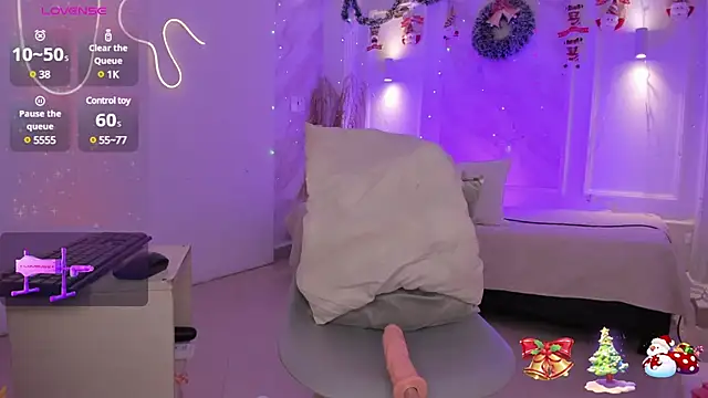 Snapshot of NastassjaCandy chatting on December 15, 8:36 pm NastassjaCandy online show from December 15, 8:36 pm