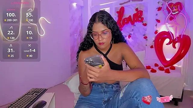 Snapshot of NastassjaCandy chatting on February 13, 7:10 pm NastassjaCandy online show from February 13, 7:10 pm