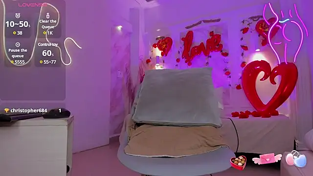 Snapshot of NastassjaCandy chatting on February 13, 10:11 pm NastassjaCandy online show from February 13, 10:11 pm