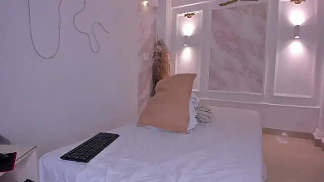 Snapshot of NastassjaCandy chatting on October 22, 7:02 pm NastassjaCandy online show from October 22, 7:02 pm