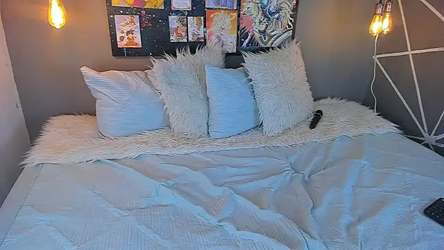 cloe bridgee online show from February 17, 3:04 am