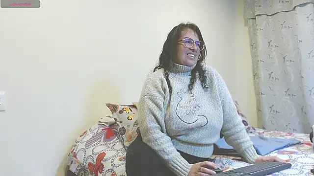 honeyhot paty online show from February 27, 8:20 pm