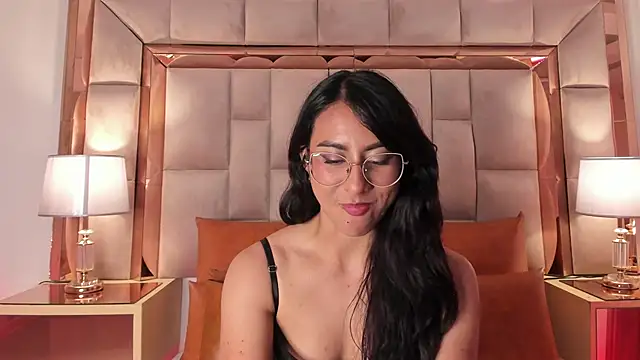 Snapshot of DaraBeckett chatting on December 26, 6:22 pm DaraBeckett online show from December 26, 6:22 pm