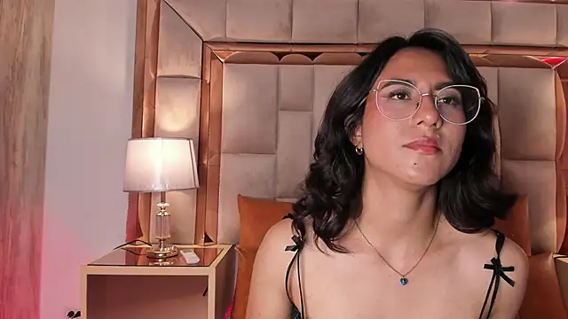 Snapshot of DaraBeckett chatting on January 16, 3:13 pm DaraBeckett online show from January 16, 3:13 pm