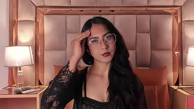 Snapshot of DaraBeckett chatting on January 24, 12:10 pm DaraBeckett online show from January 24, 12:10 pm