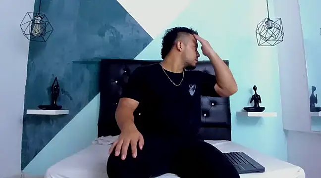 BrianMalonee online show from January 22, 1:32 pm