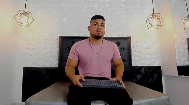 BrianMalonee online show from February 10, 1:55 pm