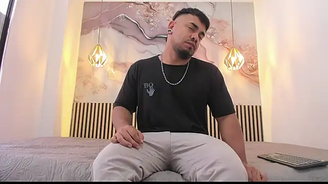 BrianMalonee online show from October 17, 12:08 pm