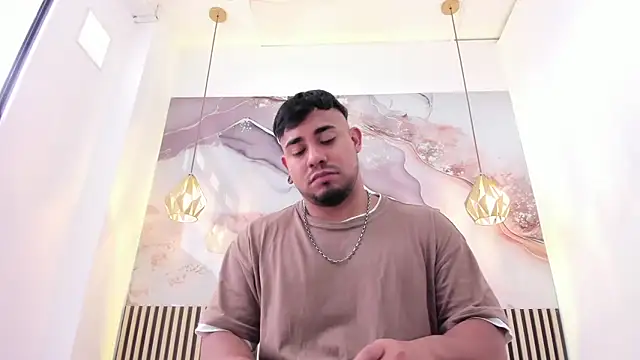 BrianMalonee online show from November 19, 2:39 pm