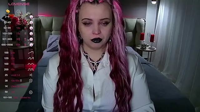 Miss Maya Mils online show from February 9, 1:00 am