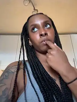 Your Paris online show from February 8, 10:19 pm