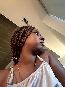 Your Paris online show from October 2, 1:29 pm