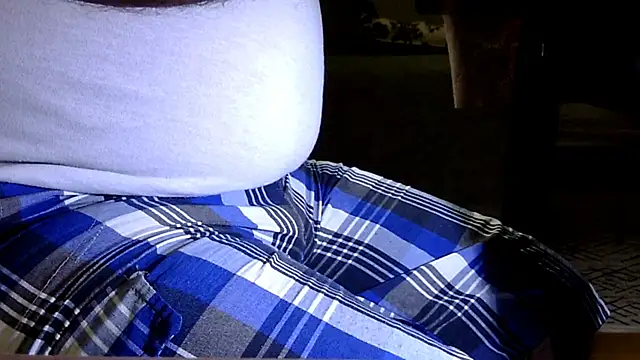 Snapshot of by-panic chatting on September 8, 9:47 pm by-panic online show from September 8, 9:47 pm