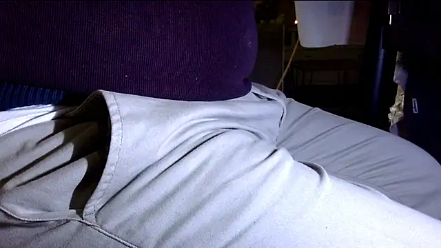 Snapshot of by-panic chatting on November 17, 11:21 pm by-panic online show from November 17, 11:21 pm