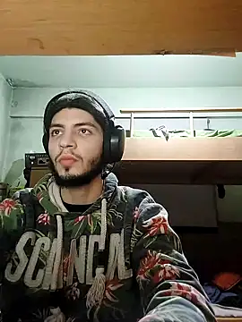 kleineid77 online show from December 29, 11:39 pm