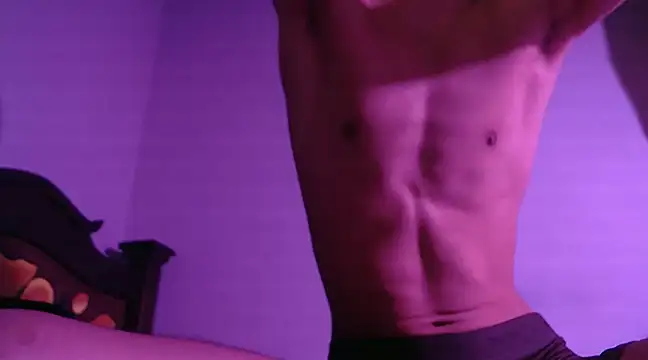 Snapshot of isaaclatino chatting on December 12, 8:14 am isaaclatino online show from December 12, 8:14 am