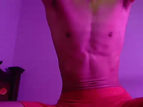 Snapshot of isaaclatino chatting on January 4, 6:52 am isaaclatino online show from January 4, 6:52 am