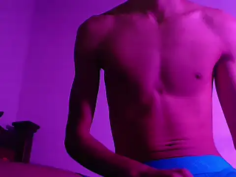 Snapshot of isaaclatino chatting on January 13, 3:56 am isaaclatino online show from January 13, 3:56 am