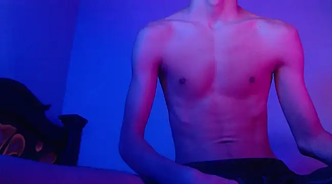 Snapshot of isaaclatino chatting on January 26, 12:37 am isaaclatino online show from January 26, 12:37 am