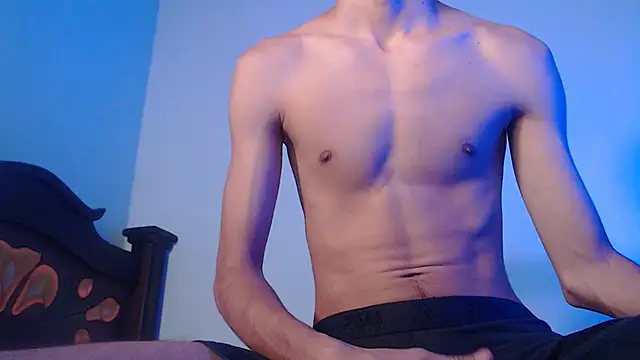 Snapshot of isaaclatino chatting on February 17, 5:36 am isaaclatino online show from February 17, 5:36 am