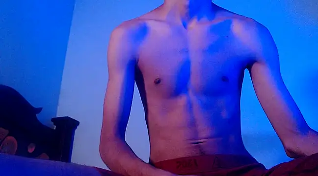 Snapshot of isaaclatino chatting on March 3, 3:41 am isaaclatino online show from March 3, 3:41 am