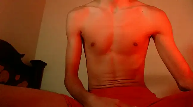 Snapshot of isaaclatino chatting on March 19, 8:01 am isaaclatino online show from March 19, 8:01 am