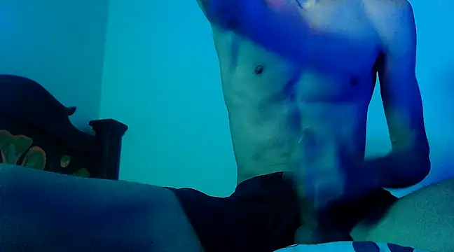 Snapshot of isaaclatino chatting on March 20, 6:08 am isaaclatino online show from March 20, 6:08 am