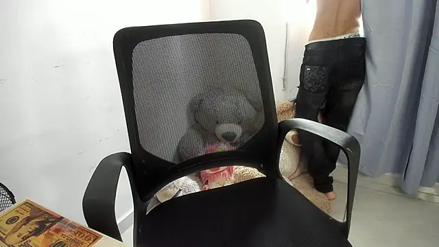 Snapshot of isaaclatino chatting on September 15, 8:20 pm isaaclatino online show from September 15, 8:20 pm