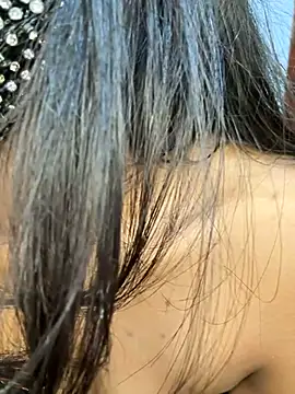 Little  Zara online show from February 2, 9:34 pm