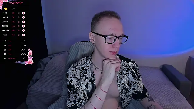 Alex silents online show from October 15, 12:38 pm