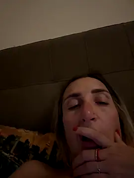 casalinga88 online show from October 2, 11:45 pm