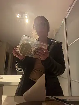 casalinga88 online show from October 7, 7:00 pm