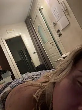 casalinga88 online show from November 4, 3:05 am