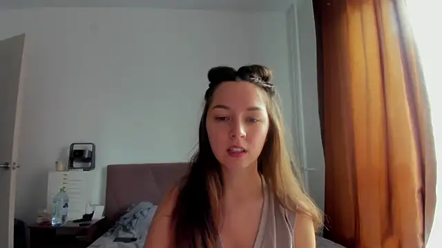 Snapshot of Adela_Vetta chatting on October 12, 8:24 am Adela Vetta online show from October 12, 8:24 am