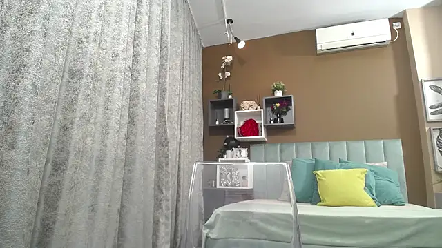 RebecaBlackx online show from October 21, 6:25 am