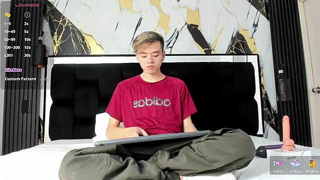 bunny maxi online show from December 19, 12:34 pm