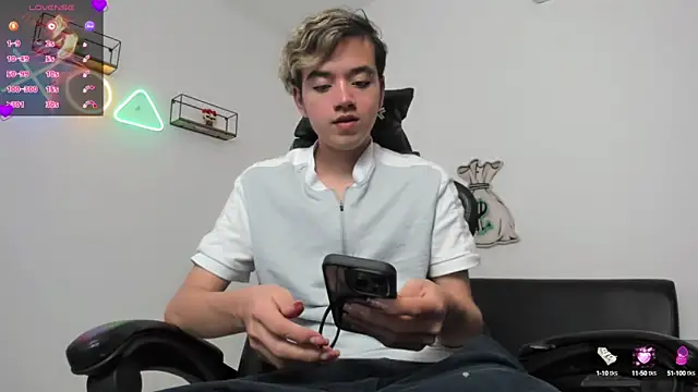 bunny maxi online show from February 4, 4:18 pm