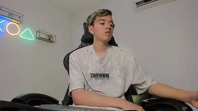 bunny maxi online show from March 9, 12:31 pm