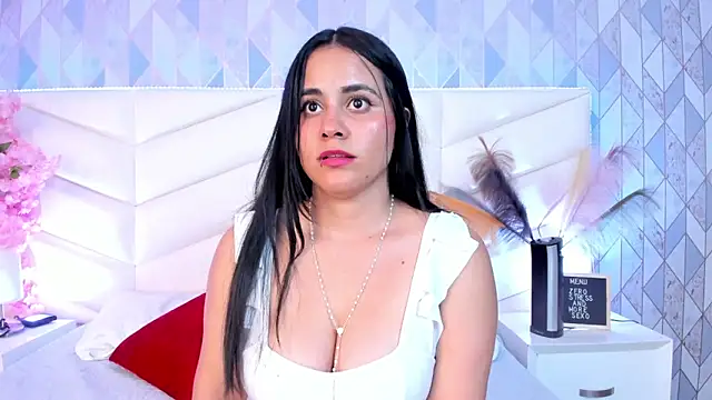 Brenda Garcia online show from February 10, 9:36 pm