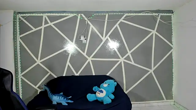 oliverhot2005 online show from December 11, 9:34 pm