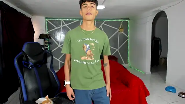 oliverhot2005 online show from January 31, 6:03 pm