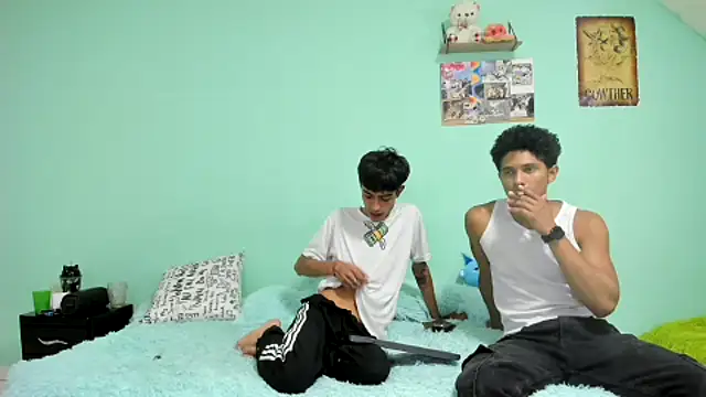 oliverhot2005 online show from October 18, 11:05 pm