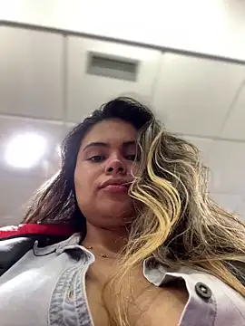 melanny10 online show from December 3, 1:43 pm