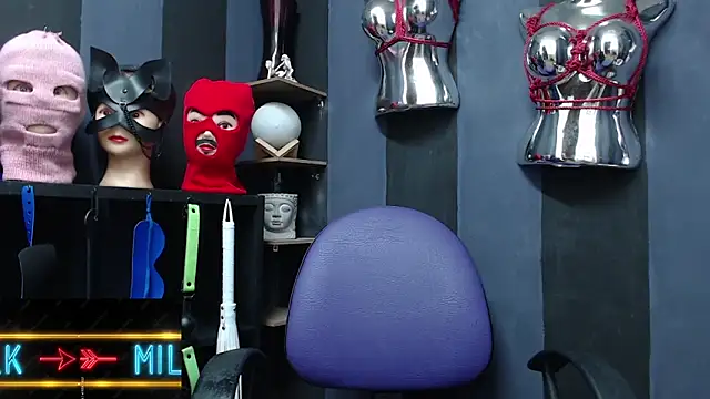 LucyStrike  online show from December 20, 3:58 am