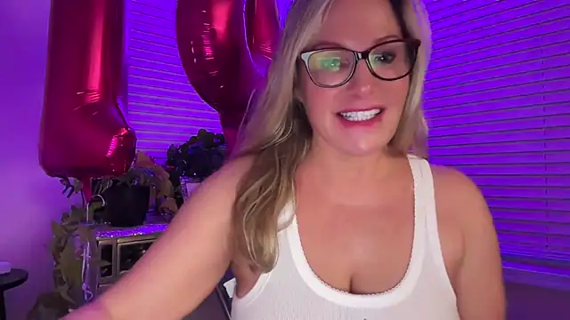 Milf Goddess online show from October 13, 5:51 am