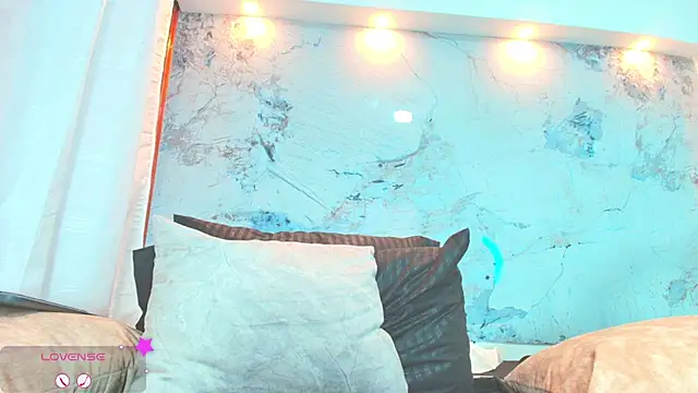 Snapshot of Natasha_Colins1 chatting on February 24, 4:26 pm Natasha Colins1 online show from February 24, 4:26 pm